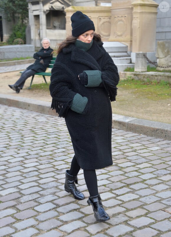 Marion Cottilard - Arrivées aux obsèques de Anna Karina en la chapelle de l'Est au cimetière du Père Lachaise à Paris. Le 21 décembre 2019