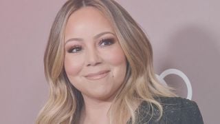 Mariah Carey, reine de Noël : ses looks à travers le temps
