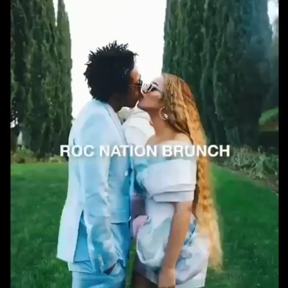 Beyoncé et Jay-Z ont partagé plusieurs photos de famille avec leurs trois enfants, Blue Ivy, Sir et Rumi, pour célébrer la nouvelle année, le 1er janvier 2020.