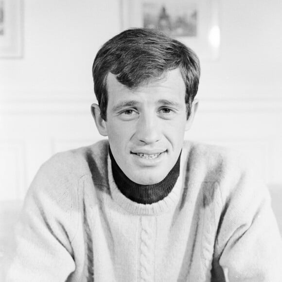 Jean-Paul Belmondo sur le tournage de l'émission "Les coulisses de l'exploit". Le 6 février 1964 © Jean-Claude Colin via Bestimage