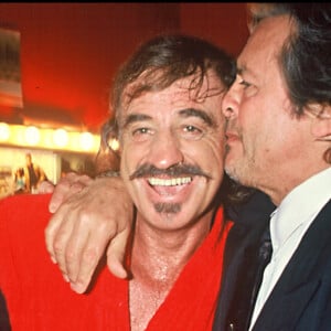 Jean Marais, Jean-Paul Belmondo et Alain Delon à la générale de "Cyrano" le 27 février 1990.