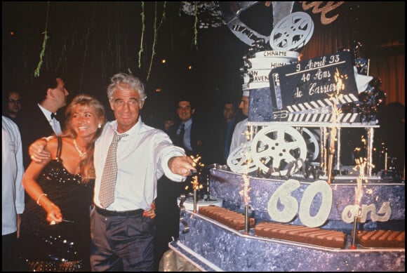 Jean-Paul Belmondo avec Natty pour fêter ses 60 ans le 10 avril 1993.