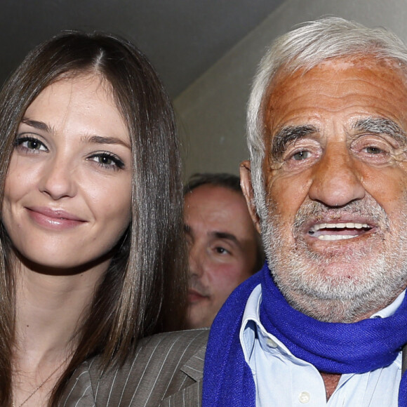 Exclusif - Jean-Paul Belmondo, sa petite-fille Annabelle - People au concert de Johnny Hallyday au POPB de Bercy a Paris - Jour 2. Le 15 juin 2013.