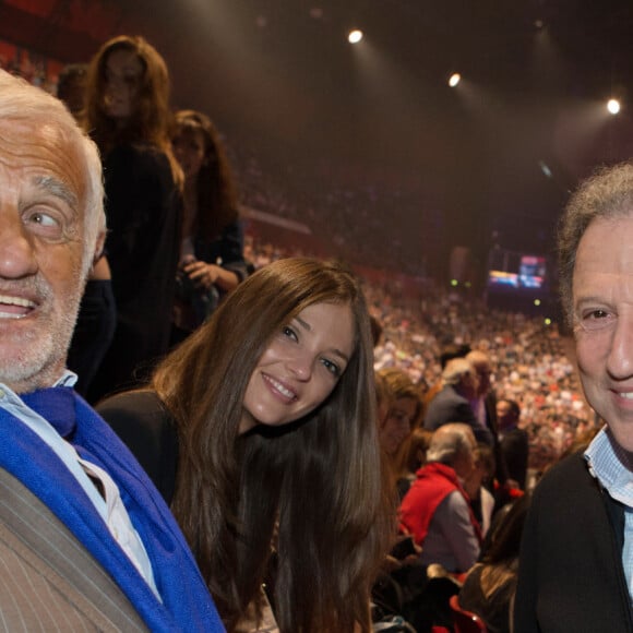 Exclusif - Jean-Paul Belmondo et Michel Drucker - People au concert de Johnny Hallyday au POPB de Bercy a Paris - Jour 2. Le 15 juin 2013.