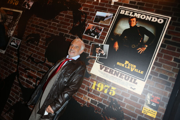 Jean-Paul Belmondo - Inauguration de l'exposition "100 ans de police judiciaire de Paris", parrainée par l'acteur Jean-Paul Belmondo, au Champ de Mars à Paris le 8 Novembre 2013.