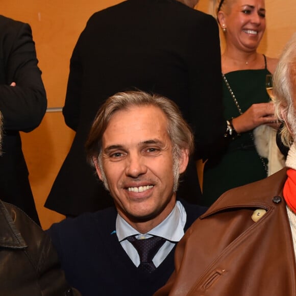 Exclusif - De gauche à droite, Charles Gérard, Paul Belmondo, au centre, et son père Jean Paul participent à l'avant-première mondiale du film documentaire "Belmondo par Belmondo" au Grimaldi Forum à Monaco le 11 décembre 2015. © Bruno Bébert/Bestimage