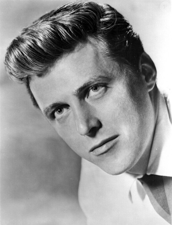 Décès de l'acteur Edd Byrnes ("Grease") à l'âge de 87 ans. Il a été rendu célèbre à l'adolescence grâce à son rôle dans la série des années 60, "77 Sunset Strip".