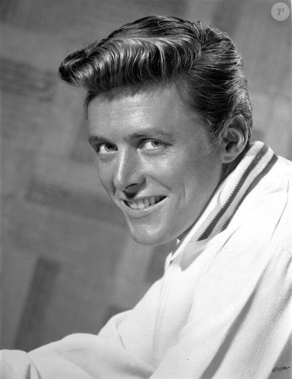 Décès de l'acteur Edd Byrnes ("Grease") à l'âge de 87 ans. Il a été rendu célèbre à l'adolescence grâce à son rôle dans la série des années 60, "77 Sunset Strip".