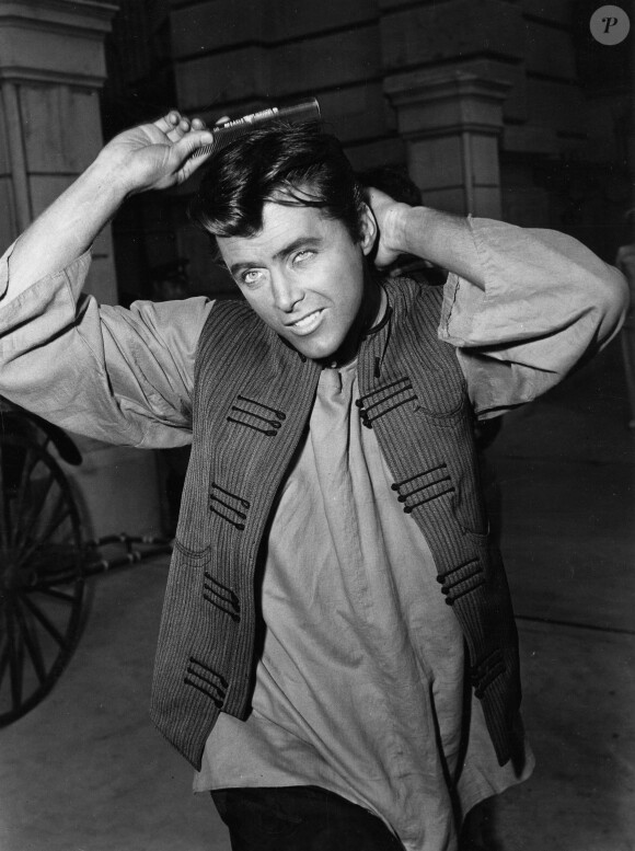Décès de l'acteur Edd Byrnes ("Grease") à l'âge de 87 ans. Il a été rendu célèbre à l'adolescence grâce à son rôle dans la série des années 60, "77 Sunset Strip".