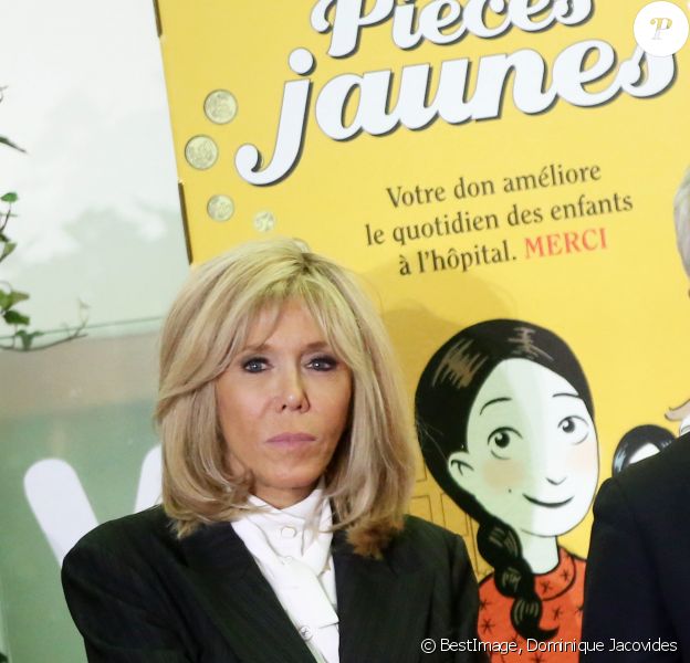 Brigitte Macron (Présidente de la Fondation Hôpitaux de Paris-Hôpitaux de France) lors du lancement de la 31e édition de l'opération Pièce Jaunes au Centre Hospitalier Régional d'Orléans le 8 janvier 2020. © Dominique Jacovides / Bestimage