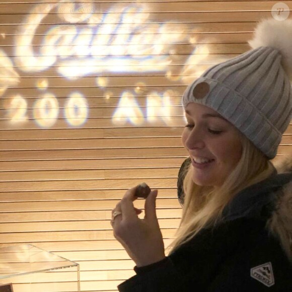 Cindy, de Koh-Lanta, a partagé les coulisses de son enterrement de vie de jeune fille, en Suisse, sur Instagram. Janvier 2020.