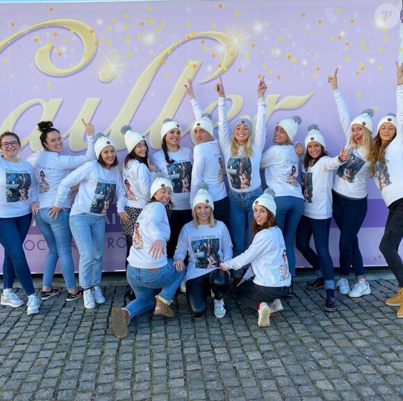 Cindy, de Koh-Lanta, a partagé les coulisses de son enterrement de vie de jeune fille, en Suisse, sur Instagram. Janvier 2020.