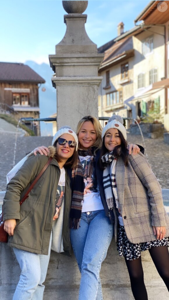Cindy, de Koh-Lanta, a partagé les coulisses de son enterrement de vie de jeune fille, en Suisse, sur Instagram. Janvier 2020.