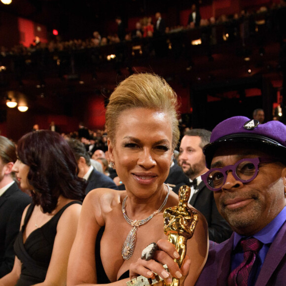 Spike Lee (Oscar du meilleur scénario adapté pour le film BlacKkKlansman : J'ai infiltré le Ku Klux Klan) et sa femme Tonya Lewis Lee - Les célébrités pendant la 91ème Cérémonie des Oscars au Dolby Theatre à Los Angeles, le 24 février 2019