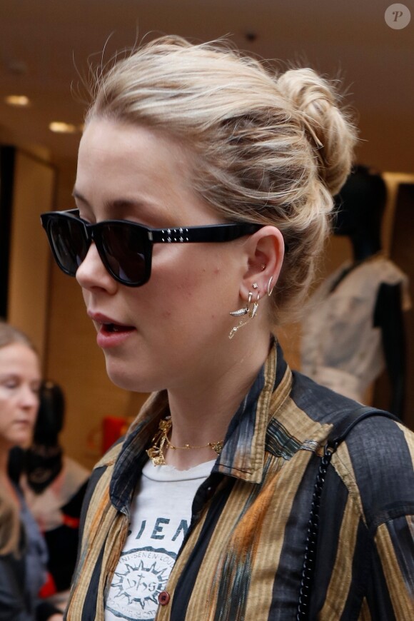 Amber Heard est allée faire du shopping chez Chanel à Paris, le 28 septembre 2019.