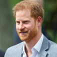 Le prince Harry se déplace à La Haye quelques jours après la naissance de son premier enfant Archie pour une conférence pour la prochaine compétition Invictus Games qui se déroulera aux Pays-Bas. Il a été reçu par la princesse Margriet des Pays-Bas. Invictus Games est une compétition multisports pour les soldats et vétérans de guerre blessés et handicapés, s'inspirant des jeux paralympiques, ils tirent leur nom du poème Invictus de William Ernest Henley ; le slogan, I AM, renvoie d'ailleurs aux deux derniers vers du poème. La Haye, le 9 mai 2019.