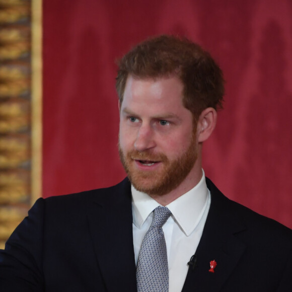 Le prince Harry lors du tiarge au sort de la Coupe du monde de rugby à XIII 2021 au palais de Buckhingam à Londres le 16 janvier 2020.