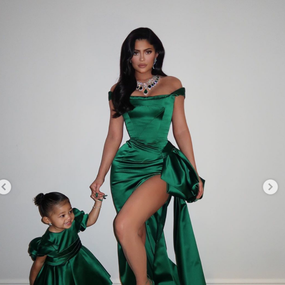 Kylie Jenner et sa fille Stormi ont assisté à la soirée du réveillon de Noël des Kardashian, chez Kourtney Kardashian. Los Angeles, le 24 décembre 2019.