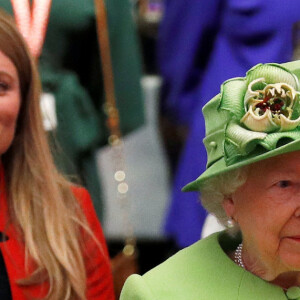 Meghan Markle, duchesse de Sussex, avec la reine Elizabeth II le 14 juin 2019 lors d'une journée d'engagements officiels dans le Cheshire.