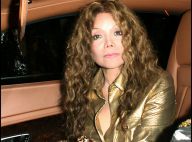 LaToya Jackson : impossible de ne pas la remarquer avec son look impossible... et sa chanson hommage à son frère !