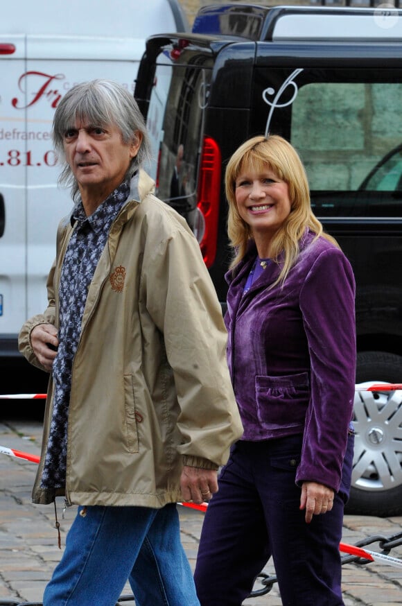 La chanteuse Stone et son mari Mario d'Alba - Obseques de Frank Alamo en l'eglise de St-Germain-des-Pres a Paris. Le 18 octobre 2012