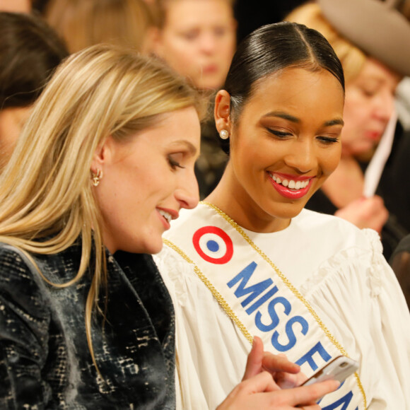 Clémence Botino, Miss France 2020 - People au défilé de mode Haute-Couture printemps-été 2020 "La Métamorphose" à Paris. Le 21 janvier 2020 © Veeren Ramsamy-Christophe Clovis / Bestimage