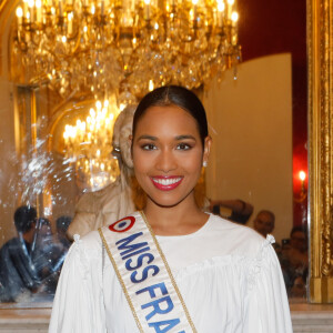 Clémence Botino, Miss France 2020 - People au défilé de mode Haute-Couture printemps-été 2020 "La Métamorphose" à Paris. Le 21 janvier 2020 © Veeren Ramsamy-Christophe Clovis / Bestimage