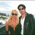 Pamela Anderson et Tommy Lee à Cannes en 1995.