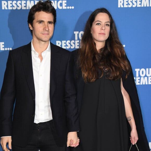 Anouchka Delon (enceinte) et son compagnon Julien Dereims - Avant-première du film "Toute ressemblance..." au cinéma UGC Ciné Cité Les Halles à Paris, le 25 novembre 2019. © Coadic Guirec/Bestimage