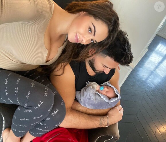 Nabilla dévoile pour la première fois le visage de son fils Milann, le 11 novembre 2019, sur Instagram.