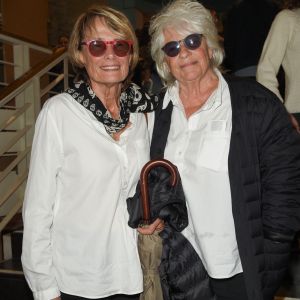 Catherine Lara et sa compagne Samantha - Générale de la pièce "Le Banquet" au théâtre du Rond-Point à Paris le 11 octobre 2018. © Coadic Guirec/Bestimage