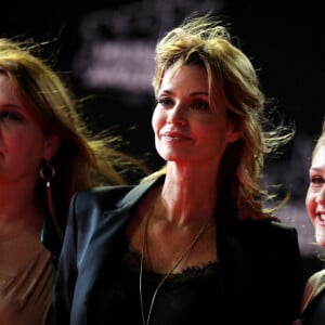 Ariane Séguillon, Ingrid Chauvin, Lou Jean - 19e édition des NRJ Music Awards à Cannes le 4 novembre 2017. © Dominique Jacovides/Bestimage