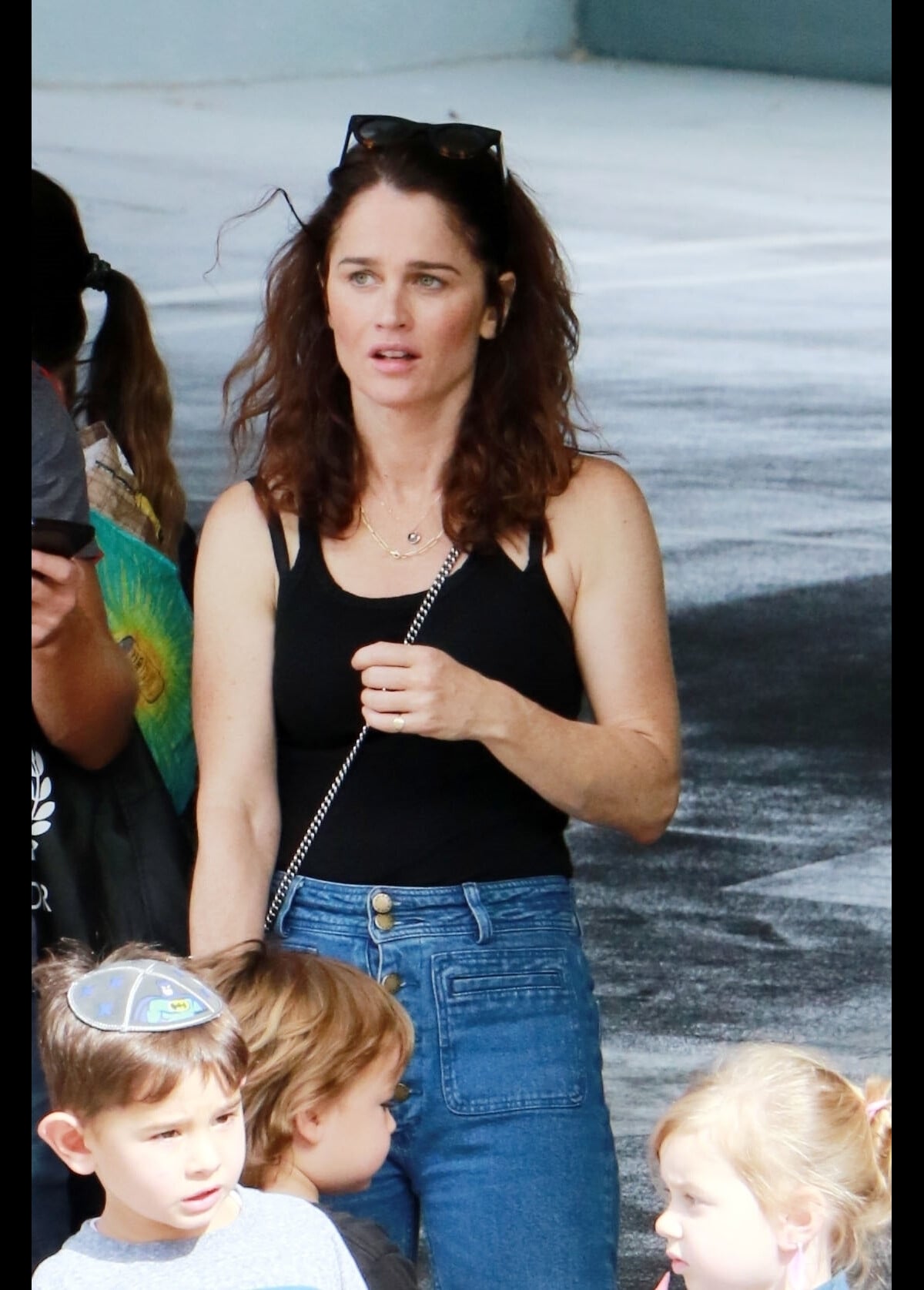 Photo Robin Tunney passe la journée au Farmer Market avec son