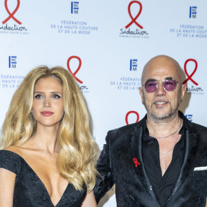 Pascal Obispo et sa femme Julie Hantson lors du photocall de la 18ème édition du "Dîner de la mode du Sidaction" au Pavillon Cambon Capucines - Potel et Chabot à Paris, France, le 23 janvier 2020. © Olivier Borde/Bestimage