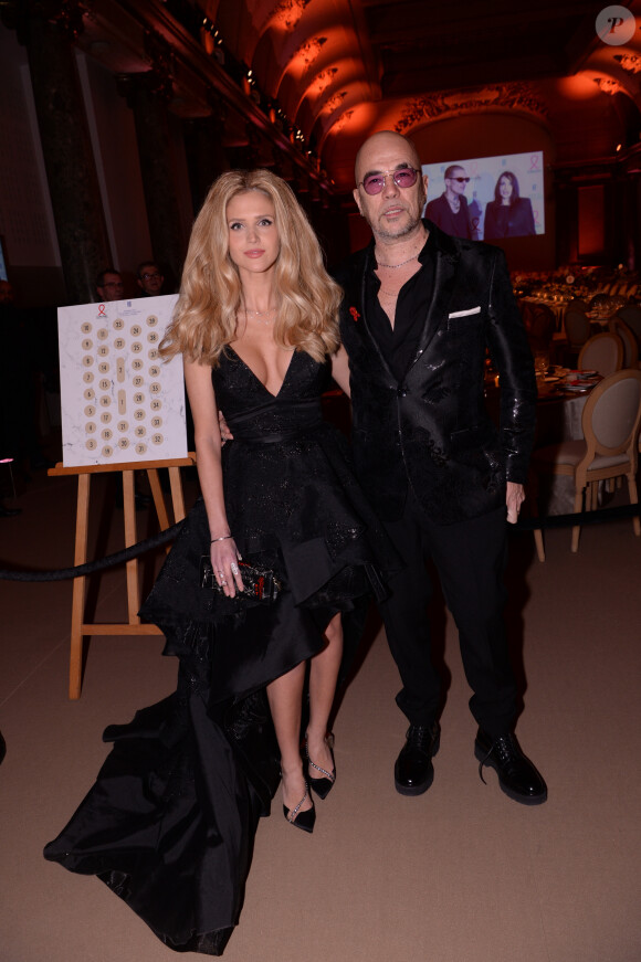 Pascal Obispo et sa femme Julie Hantson lors de la soirée de gala de la 18ème édition du "Dîner de la mode du Sidaction" au Pavillon Cambon Capucines - Potel et Chabot à Paris, France, le 23 janvier 2020. © Rachid Bellak/Bestimage