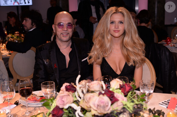 Pascal Obispo et sa femme Julie Hantson lors de la soirée de gala de la 18ème édition du "Dîner de la mode du Sidaction" au Pavillon Cambon Capucines - Potel et Chabot à Paris, France, le 23 janvier 2020. © Rachid Bellak/Bestimage