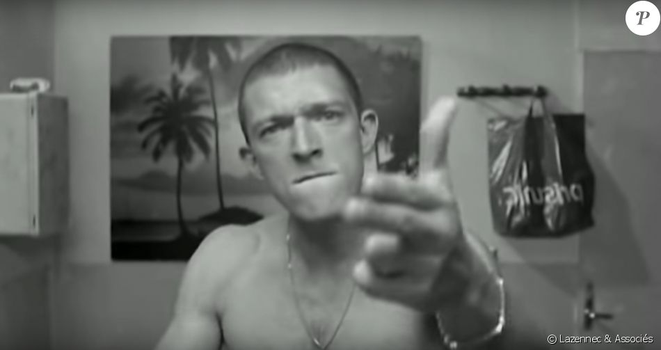 Film De Mathieu Kassovitz Avec Vincent Cassel Vincent Cassel dans le film La Haine, de Mathieu Kassovitz. 1995