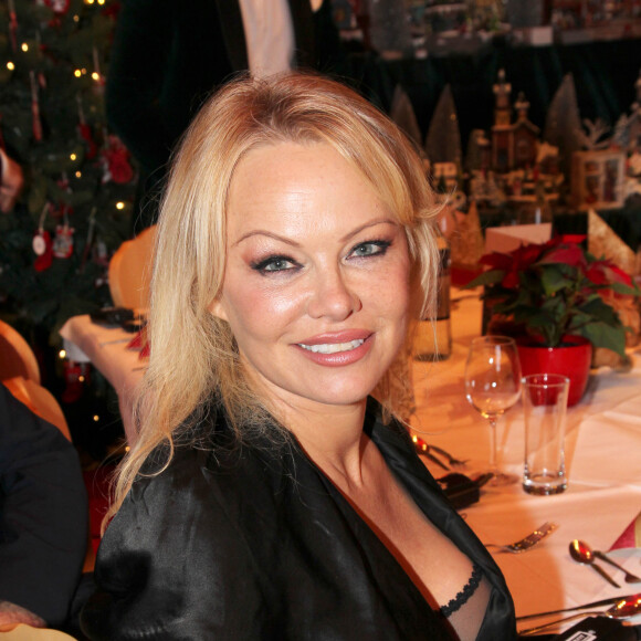 Pamela Anderson à la soirée VIP Gut Aiderbichl Christmas Market à Henndorf en Autriche, le 12 novembre 2019