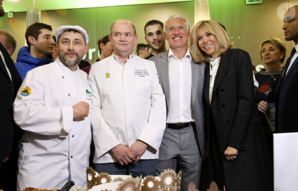 Brigitte Macron (Présidente de la Fondation Hôpitaux de Paris-Hôpitaux de France) et Didier Deschamps, parrain de l'opération Pièces Jaunes 2020 lors du lancement de la 31ème édition de l'opération Pièce Jaunes au Centre Hospitalier Régional d'Orléans le 8 janvier 2020. © Dominique Jacovides / Bestimage