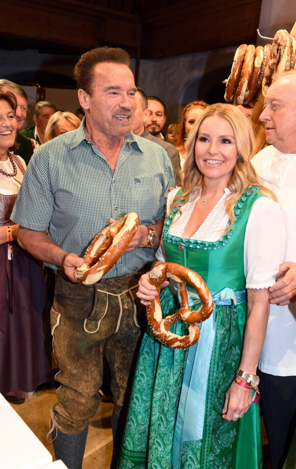 Arnold Schwarzenegger et sa compagne Heather Milligan lors de la 29ème Weisswurstparty à l'hôtel Stanglwirt à Going, Autriche, le 27 janvier 2020.
