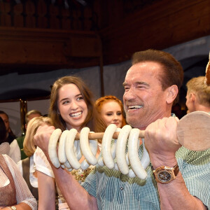 Arnold Schwarzenegger et sa fille Christina lors de la 29ème Weisswurstparty à l'hôtel Stanglwirt à Going, Autriche, le 27 janvier 2020.