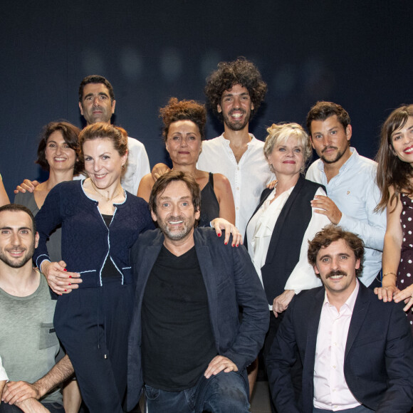 Exclusif - Jean Gardeil, Agnès Miguras, Fabienne Galula, Yann Papin, Laurence Yayel, Rudy Milstein, Isabelle Nanty, Yvan Naubron, Laetitia Vercken, Marie Lanchas, Thierry Pietra, Rémi Deval, Anne-Elisabeth Blateau, Pierre Palmade, Nicolas Martinez - Spectacle de la "Troupe à Palmade" sur la scène du théâtre de l'Oeuvre à Paris, avec I.Nanty en invitée d'honneur. Le 30 juin 2019 © Pierre Perusseau / Bestimage