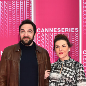 Anne-Elisabeth Blateau et David Mora durant la soirée d'ouverture de la compétition du Canneseries le 7 avril 2018. © Bruno Bebert / Bestimage