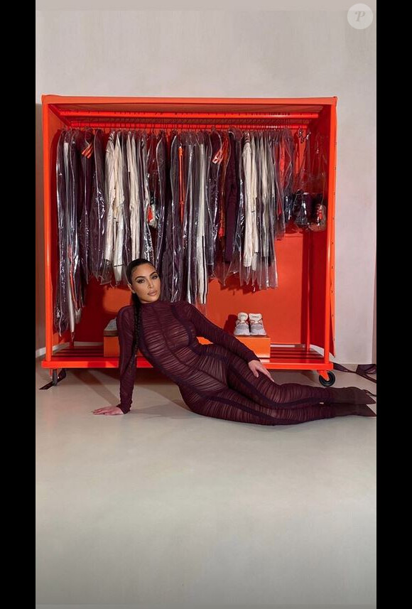 Kim Kardashian a reçu en cadeau toute la nouvelle collection IVY PARK, marque de Beyoncé, en collaboration avec adidas. Janvier 2020.