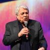 Exclusif -Enrico Macias - Grande Soirée de la Solidarité Tsédaka 2019 au Palais des Congrès à Paris. Cette campagne caritative annuelle soutient 180 programmes de solidarité en France, à travers 90 associations sociales, parmi lesquelles des maisons d'enfants, des épiceries sociales, des structures d'accueil de jeunes handicapés, des centres de jour pour personnes atteintes de maladies neurodégénératives, ....Le 16 décembre 2019 © Coadic Guirec / Bestimage