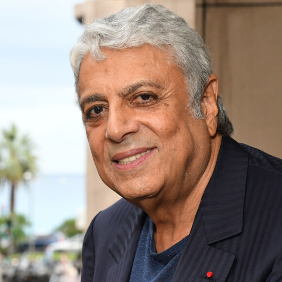 Exclusif - Enrico Macias en concert à Nice le 22 septembre 2019, dans le cadre de la 10ème édition de " Au Soleil des deux rives ". Cet événement est organisé par la Ville de Nice avec le concours des associations de Harkis et Pieds-Noirs au Jardin des Arènes de Cimiez. En raison des intempéries, la manifestation est reportée au 20 octobre prochain. Mais le concert d'Enrico Macias, programmé pour cette édition anniversaire, fut cependant maintenu mais dans la salle de spectacle du Palais de la Méditerranée. © Bruno Bebert/Bestimage