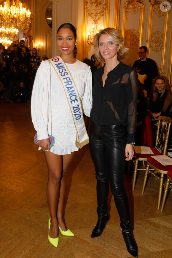 Clémence Botino, Miss France 2020, Sylvie Tellier - People au défilé de mode Haute-Couture printemps-été 2020 "La Métamorphose" à Paris. Le 21 janvier 2020 © Veeren Ramsamy-Christophe Clovis / Bestimage