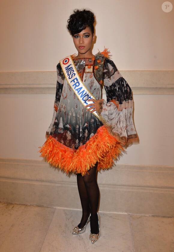 Clémence Botino (Miss France 2020) lors du photocall du dernier défilé de mode Haute-Couture printemps-été 2020 "Jean-Paul Gaultier" au théâtre du Châtelet à Paris, France, le 22 janvier 2020. © Veeren-Clovis/Bestimage