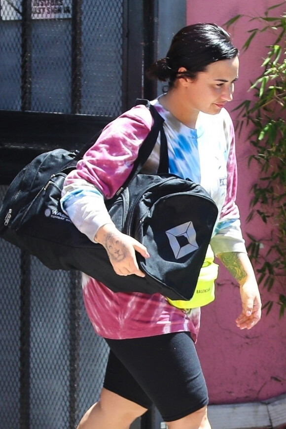 Exclusif - Demi Lovato à la sortie de son cours de gym à Los Angeles, le 17 avril 2019.