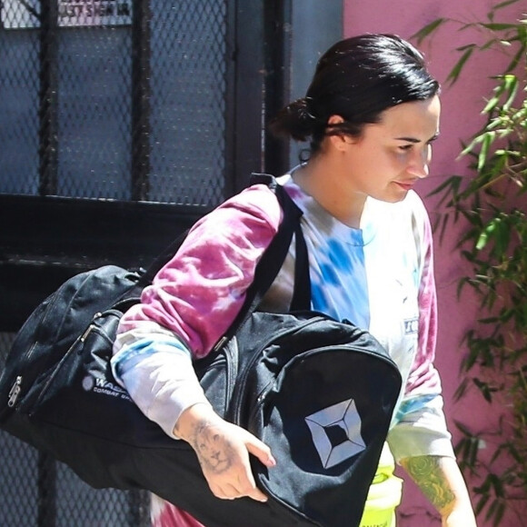 Exclusif - Demi Lovato à la sortie de son cours de gym à Los Angeles, le 17 avril 2019.